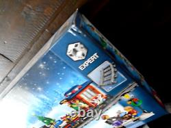 LEGO Winter Holiday Train 10254 New, Sealed & Excellent Super Fast Shipping