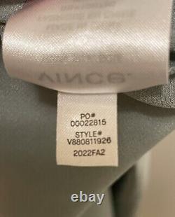 NWT Chemisier à col droit en soie à manches longues pour femmes de la marque Vince, vert, taille S, valeur initiale de $325.